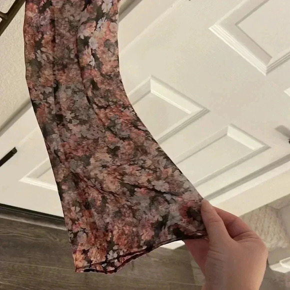 BCBG Generation Floral Romper - Picture 6 of 8